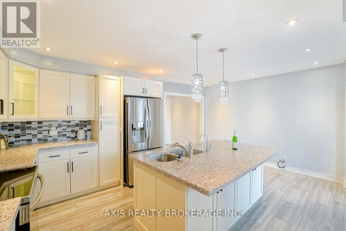 18 Maple Bush Avenue, Toronto, Ontario  M9N 1S6 - Photo 15 - W12872828