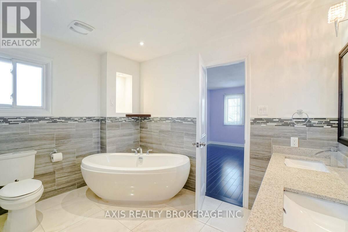 18 Maple Bush Avenue, Toronto, Ontario  M9N 1S6 - Photo 21 - W12872828