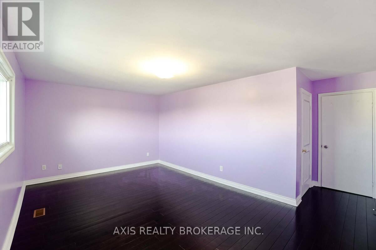 18 Maple Bush Avenue, Toronto, Ontario  M9N 1S6 - Photo 25 - W12872828