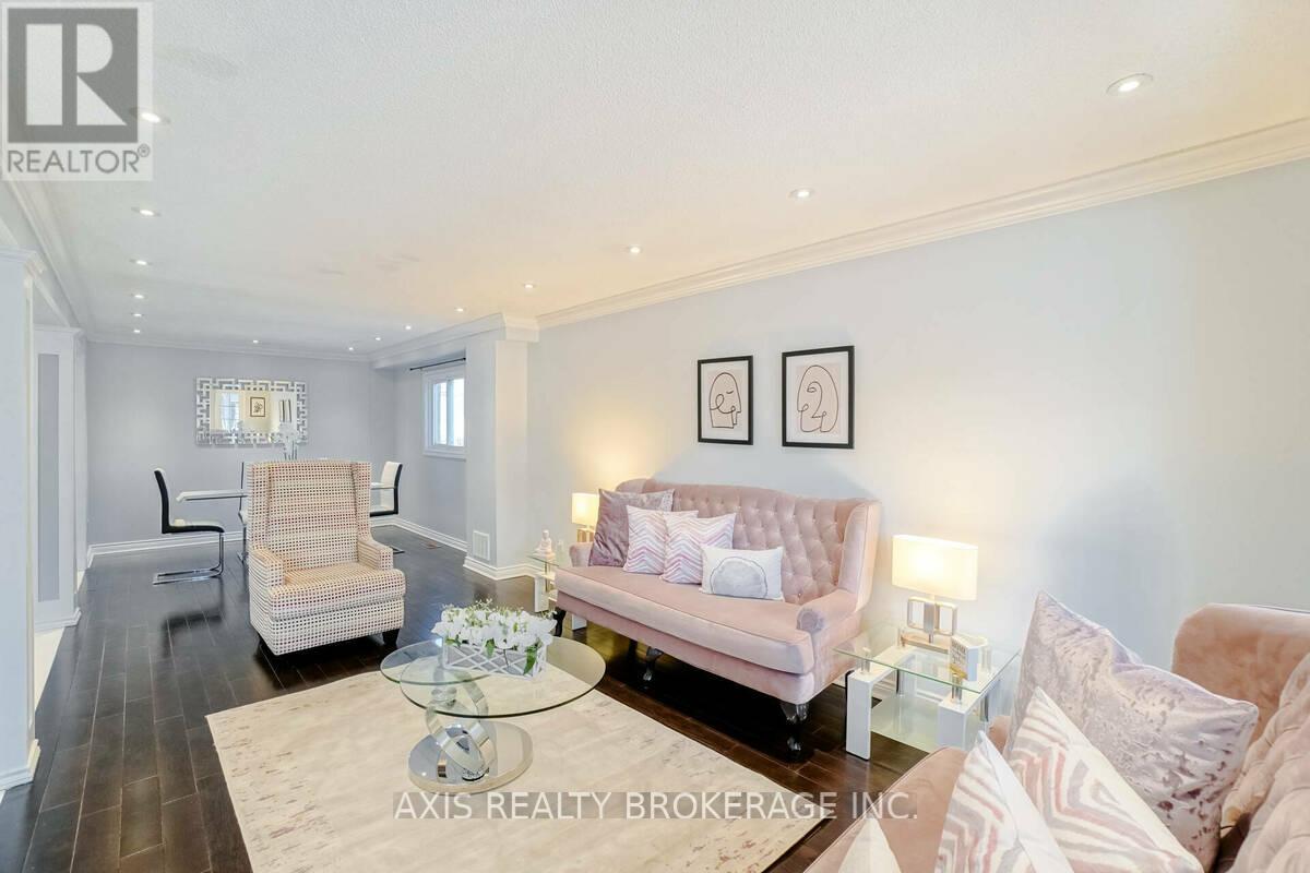 18 Maple Bush Avenue, Toronto, Ontario  M9N 1S6 - Photo 8 - W12872828