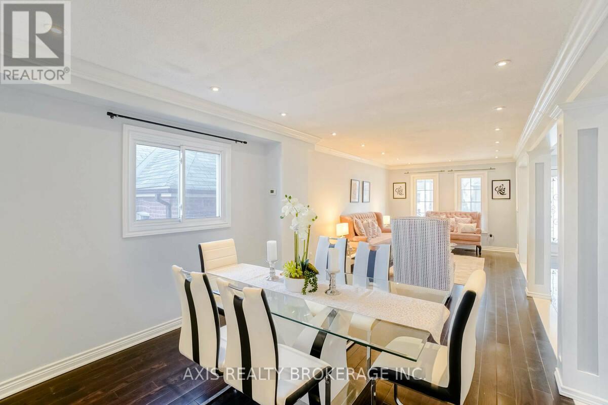 18 Maple Bush Avenue, Toronto, Ontario  M9N 1S6 - Photo 9 - W12872828