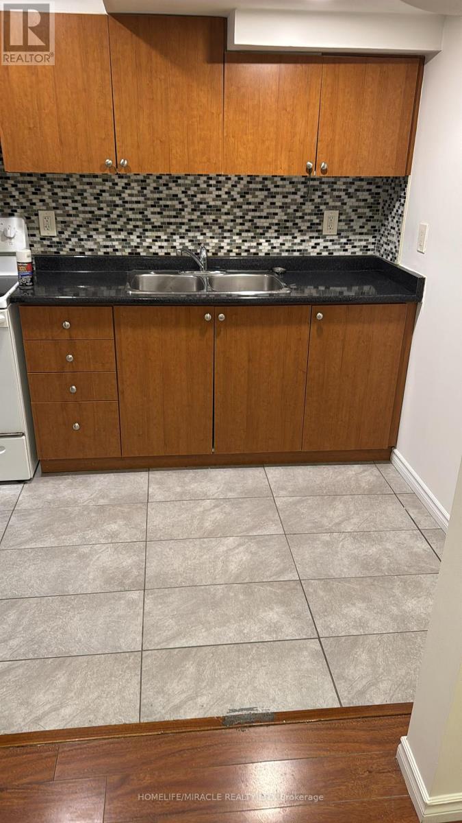 LOWER - 27 CAMPWOOD CRESCENT, brampton (bram east), Ontario