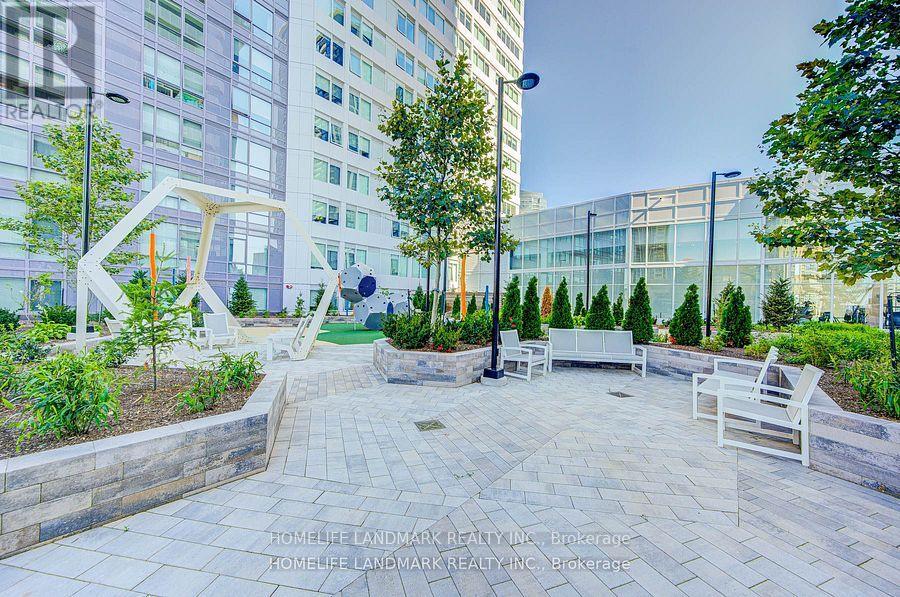 1808 - 4065 Confederation Parkway, Mississauga, Ontario  L5B 0L4 - Photo 17 - W12872844