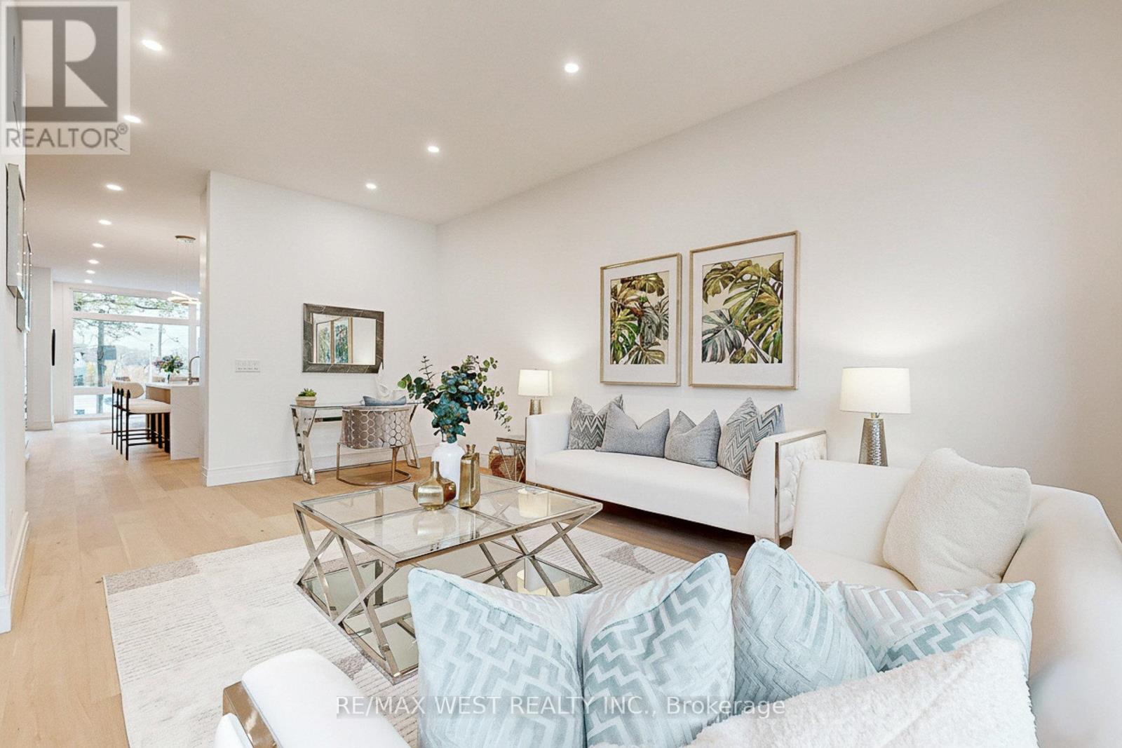 2 - 2639 R Dundas Street W, Toronto, Ontario  M6P 1X9 - Photo 12 - W12872860