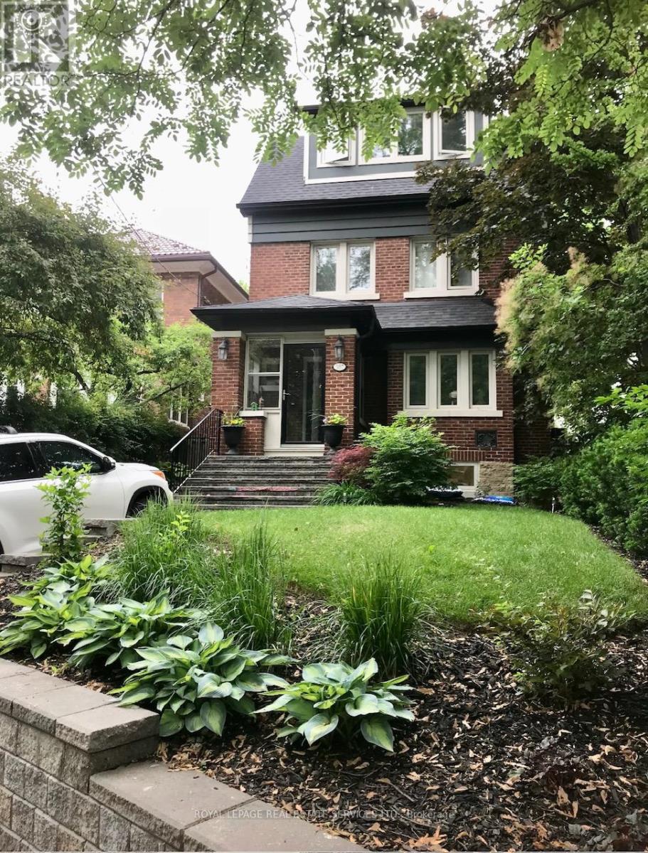 387 Kennedy Avenue, Toronto, Ontario  M6P 3C5 - Photo 3 - W12872866