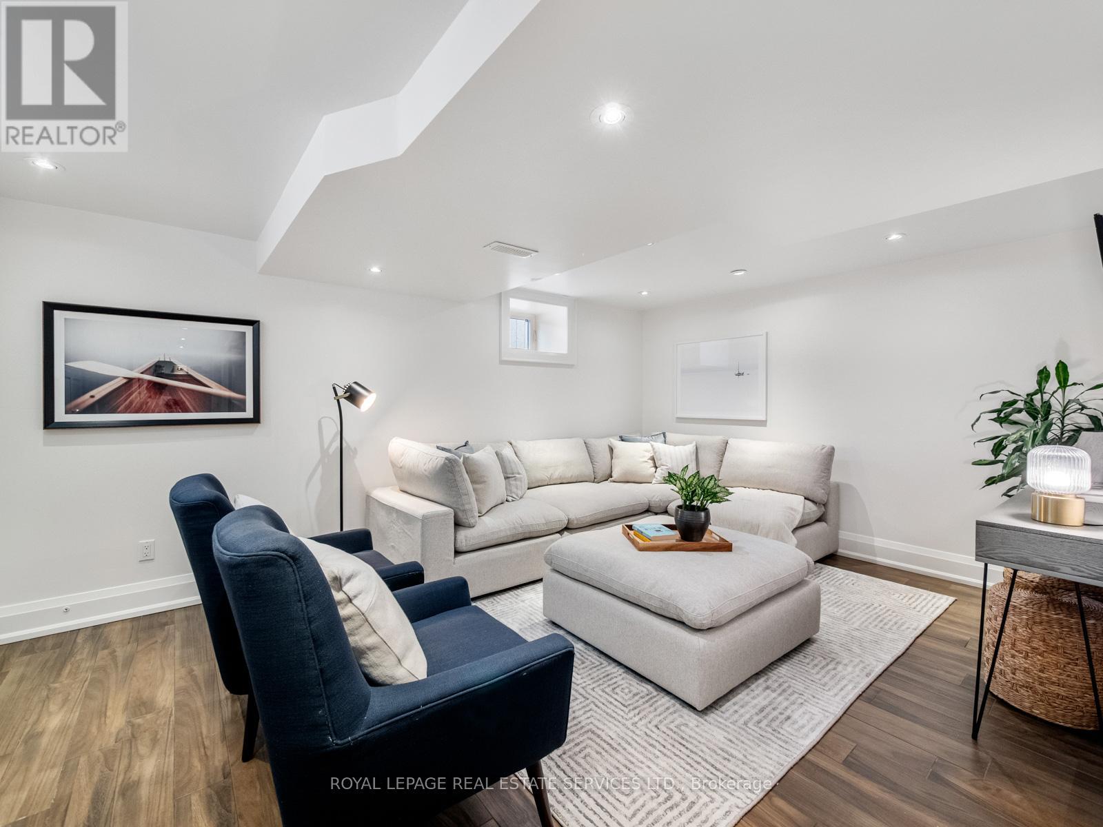 387 Kennedy Avenue, Toronto, Ontario  M6P 3C5 - Photo 37 - W12872866