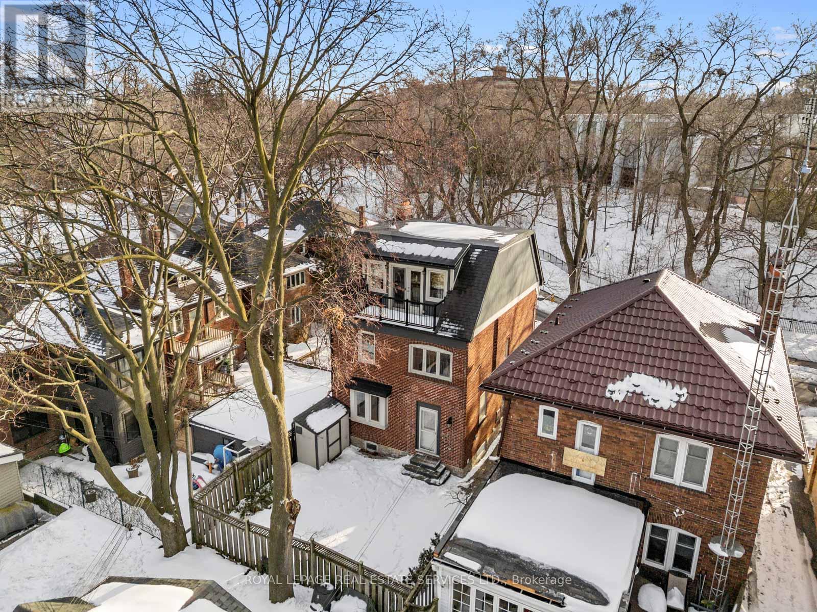 387 Kennedy Avenue, Toronto, Ontario  M6P 3C5 - Photo 47 - W12872866