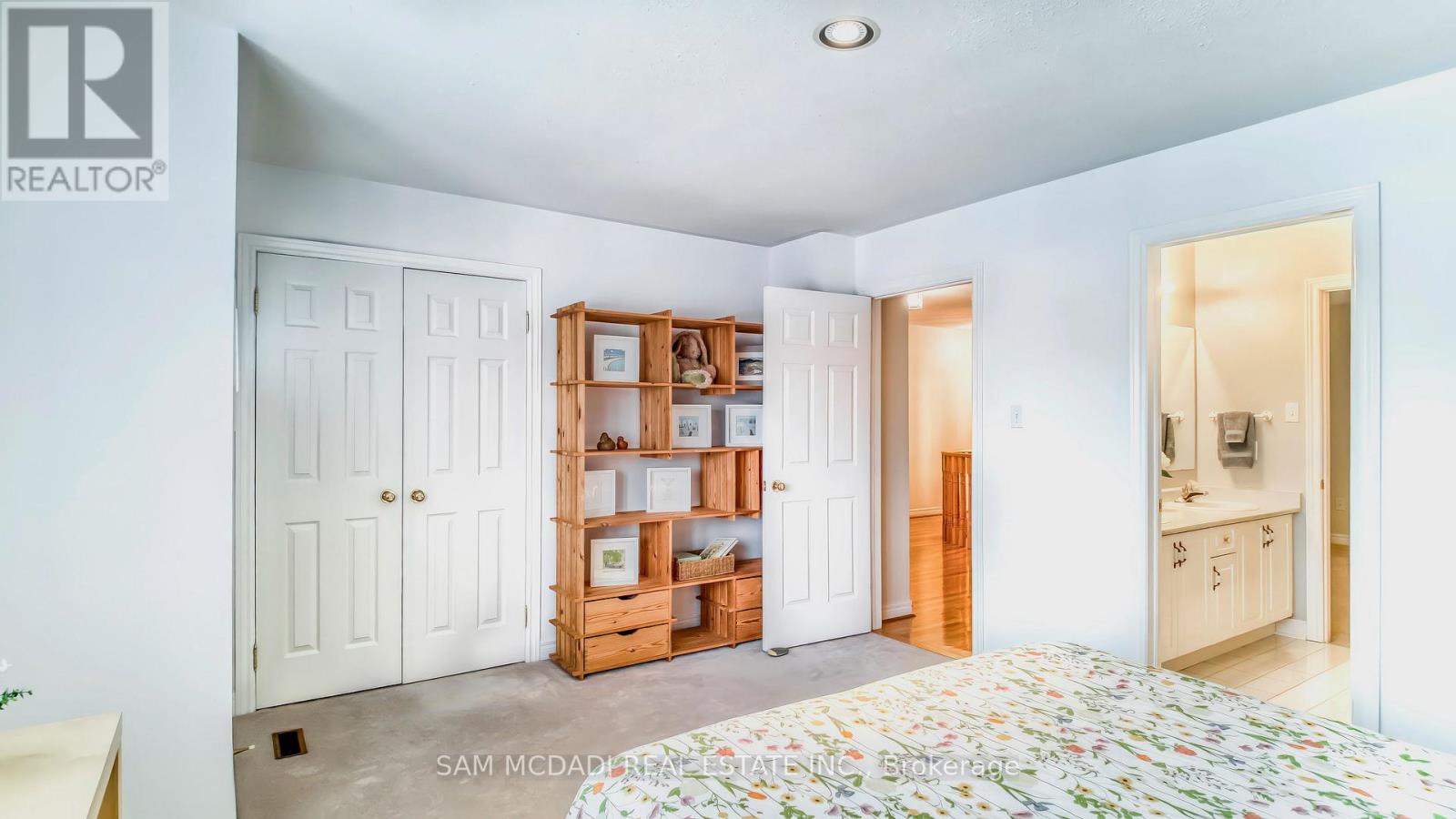 5396 Planter's Wd Court, Mississauga, Ontario  L5M 5V2 - Photo 20 - W12872914