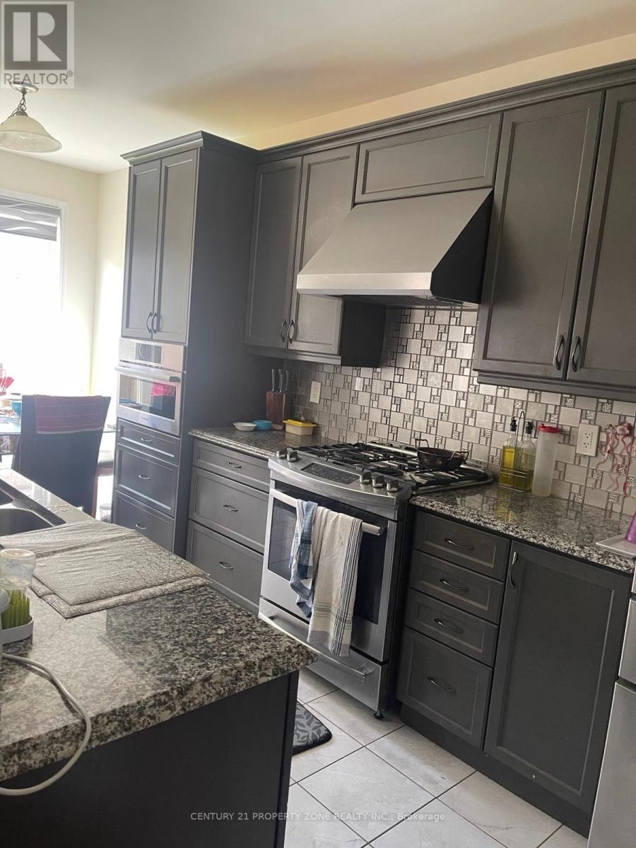 26 Feeder Street, Brampton, Ontario  L7C 4T9 - Photo 4 - W12872918