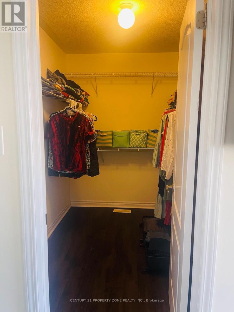 26 Feeder Street, Brampton, Ontario  L7C 4T9 - Photo 8 - W12872918