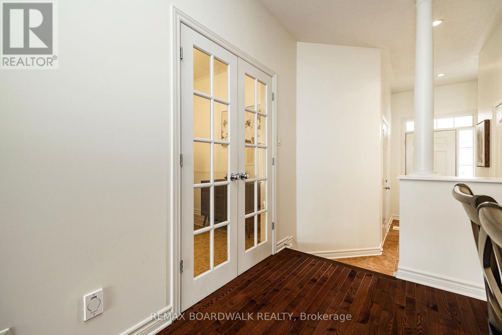 29 Madelon Drive, Ottawa, Ontario  K2J 5C7 - Photo 6 - X12870718