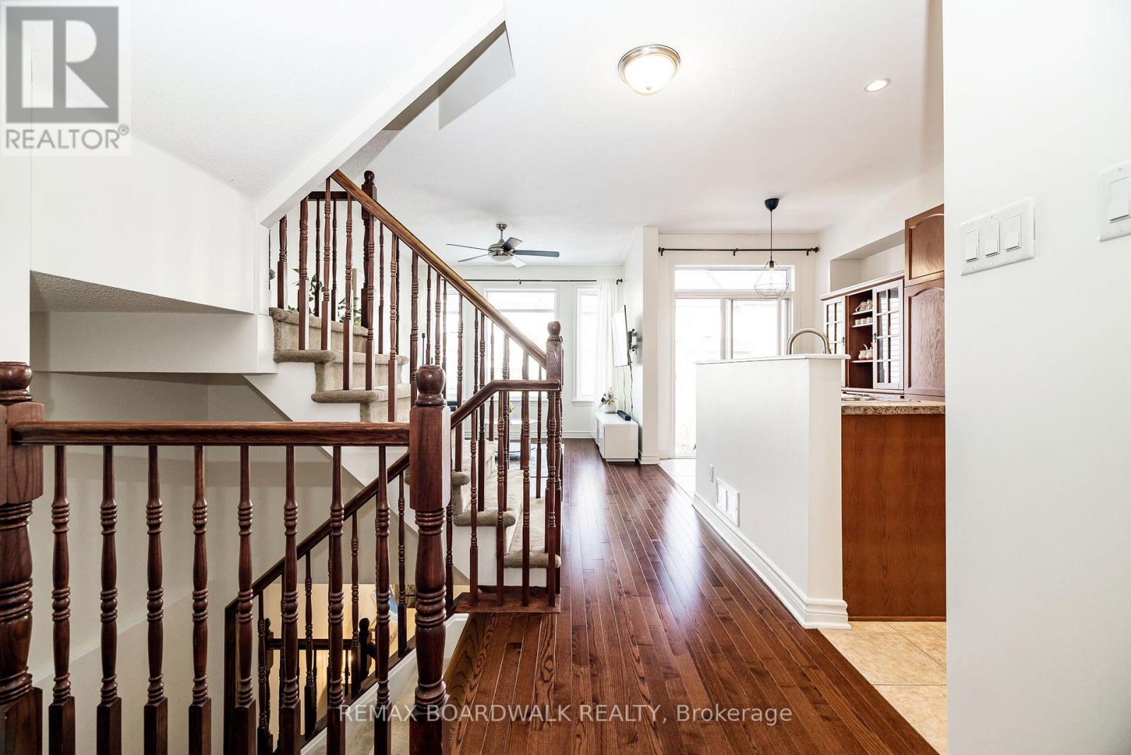 29 Madelon Drive, Ottawa, Ontario  K2J 5C7 - Photo 9 - X12870718