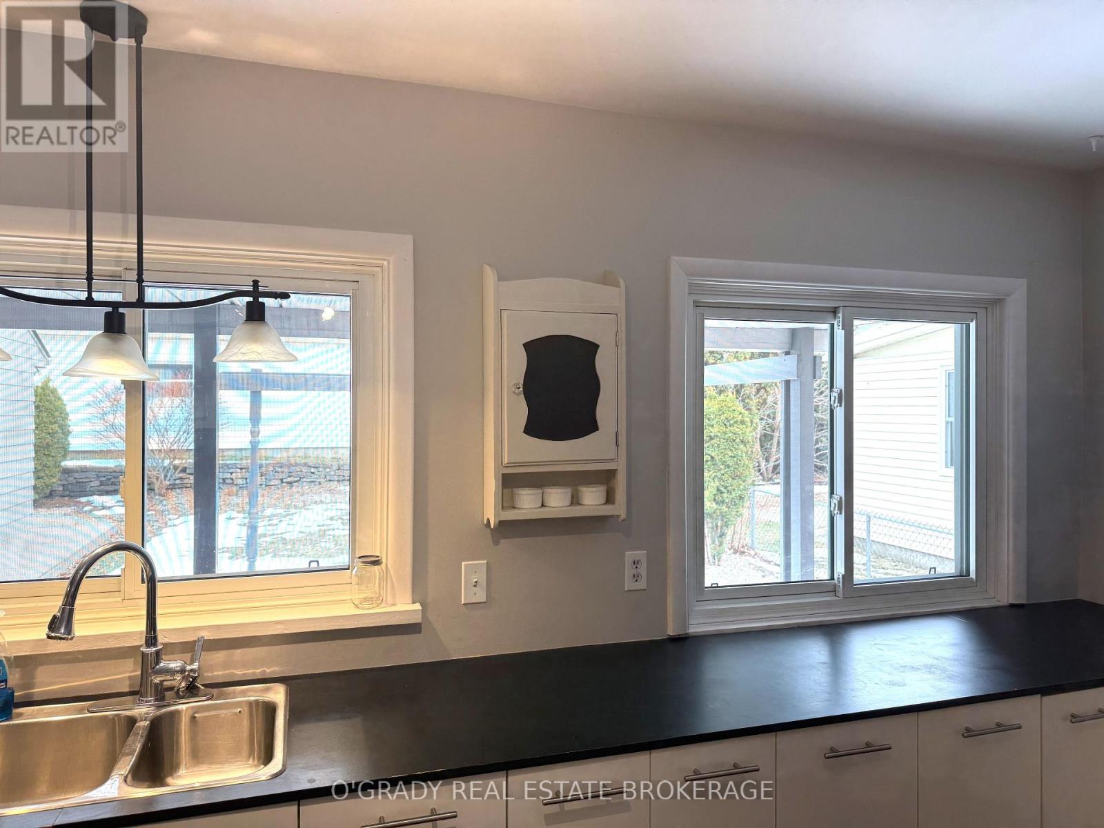 71 North Augusta Road, Brockville, Ontario  K6V 2X7 - Photo 16 - X12870994