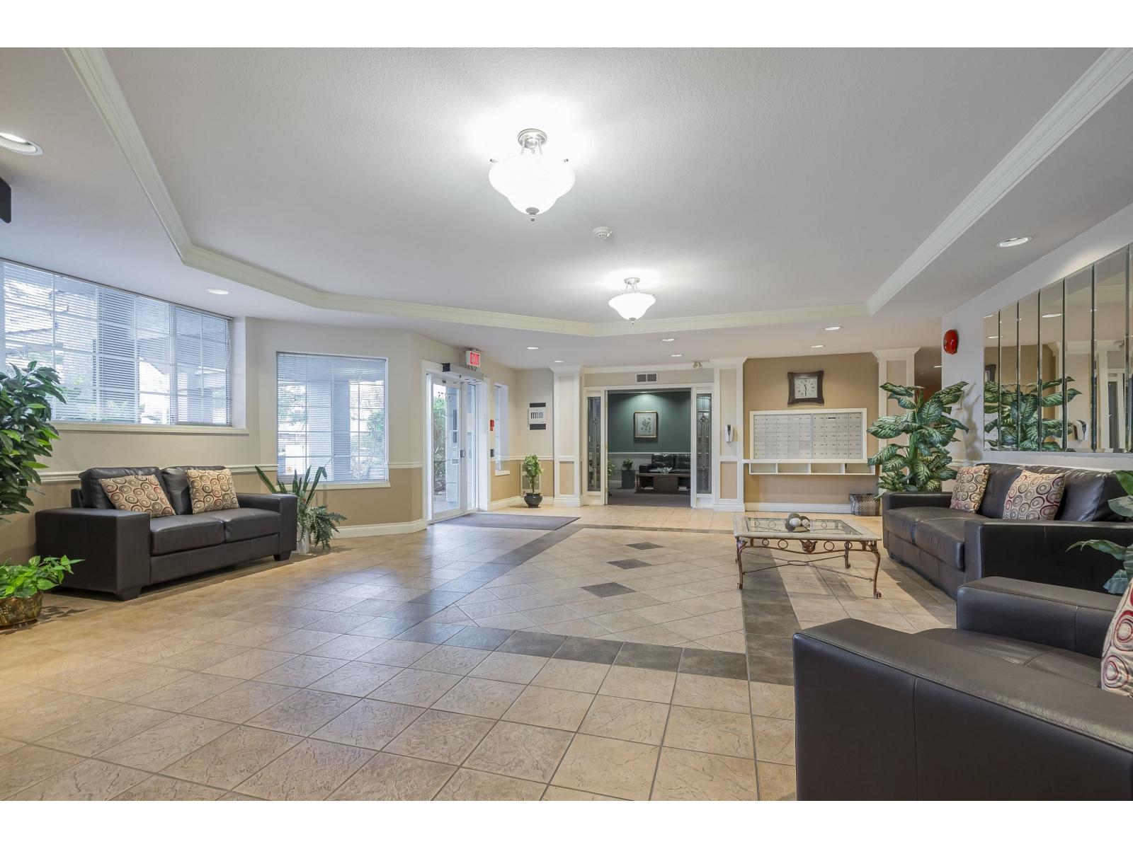 110 5375 205 Street, Langley, British Columbia  V3A 7V7 - Photo 4 - R3097975