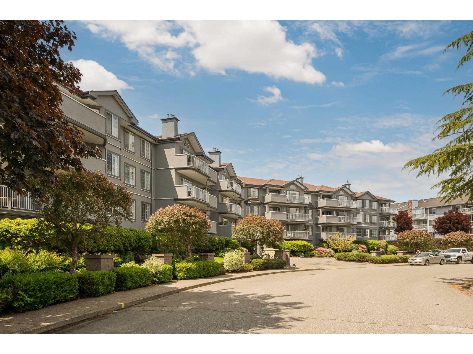 110 5375 205 Street, Langley, British Columbia  V3A 7V7 - Photo 3 - R3097975