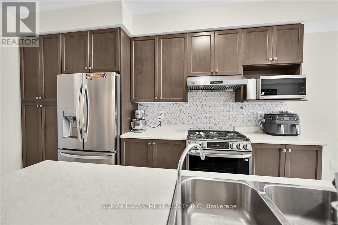 5 Owl Lane, Haldimand, Ontario  N3W 0G4 - Photo 11 - X12872714