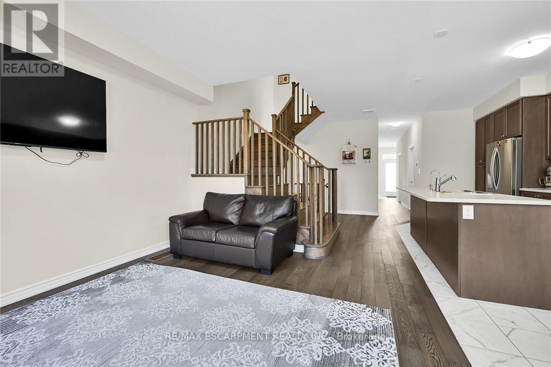 5 Owl Lane, Haldimand, Ontario  N3W 0G4 - Photo 17 - X12872714