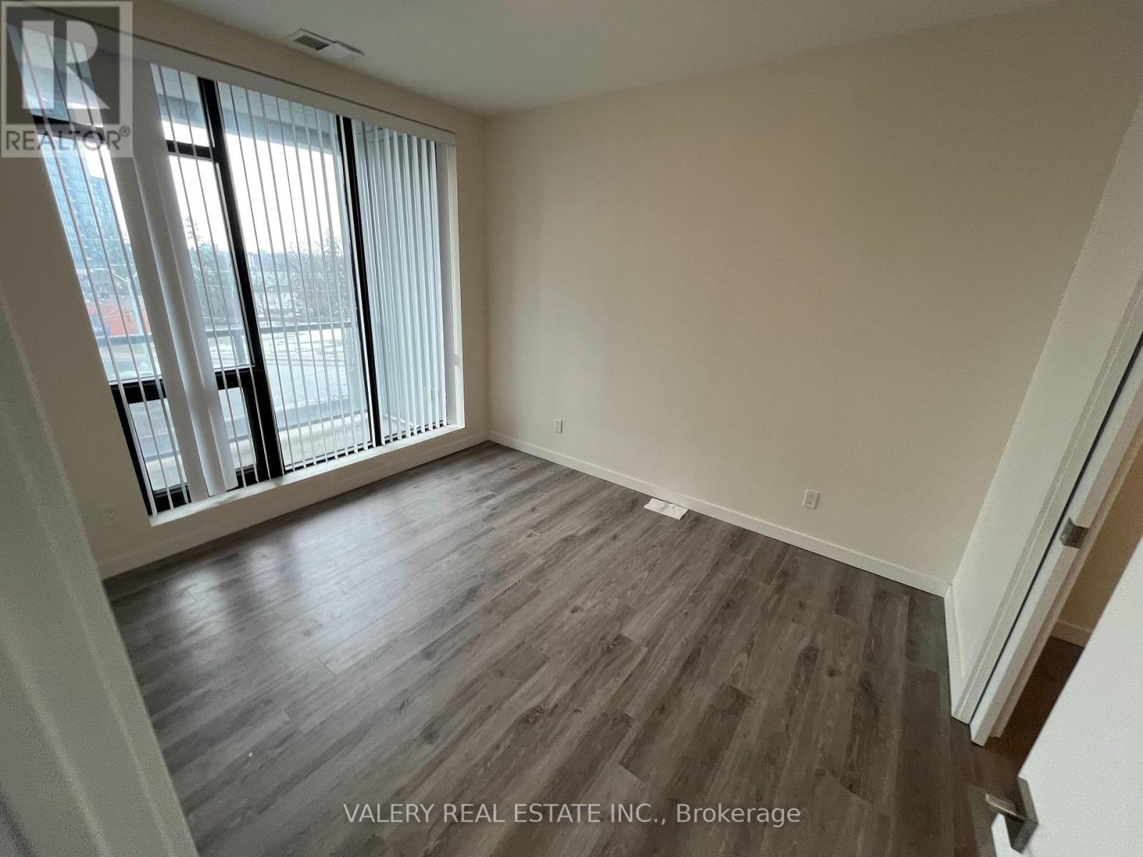 413 - 690 King Street West Street, Kitchener, Ontario  N2G 0B9 - Photo 11 - X12872822