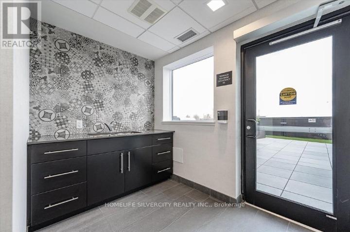 511 - 247 Northfield Drive E, Waterloo, Ontario  N2K 0H1 - Photo 9 - X12872824