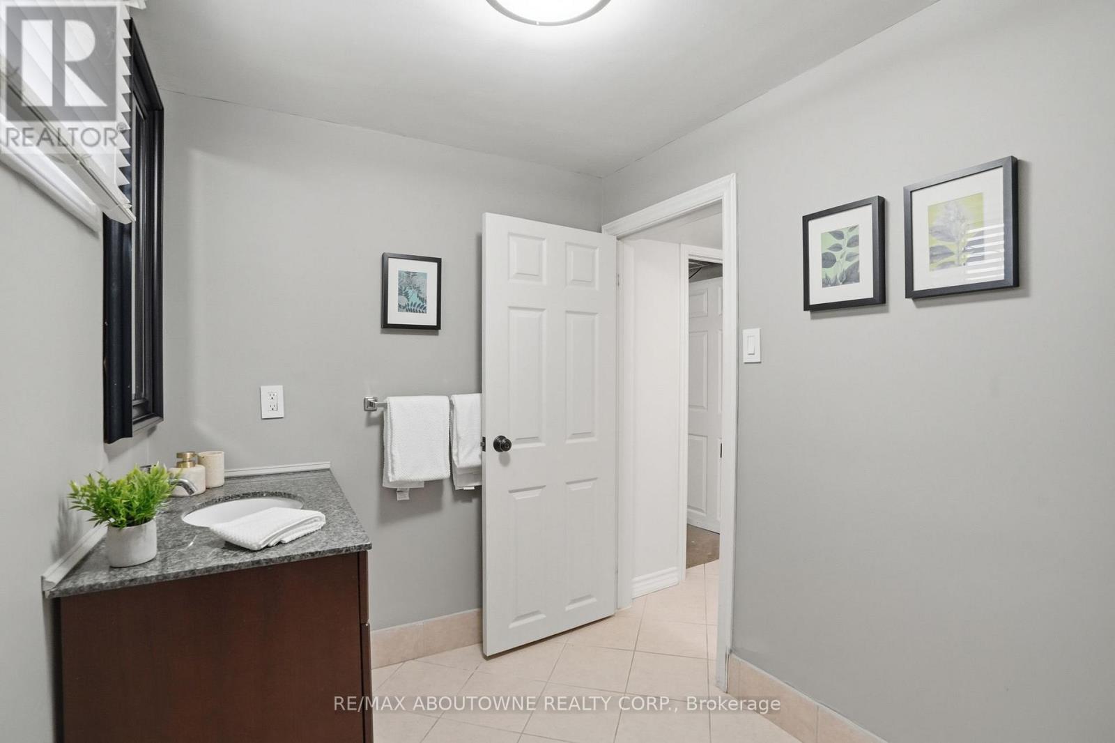 264 Celtic Drive, Hamilton, Ontario  L8E 2T9 - Photo 29 - X12872896