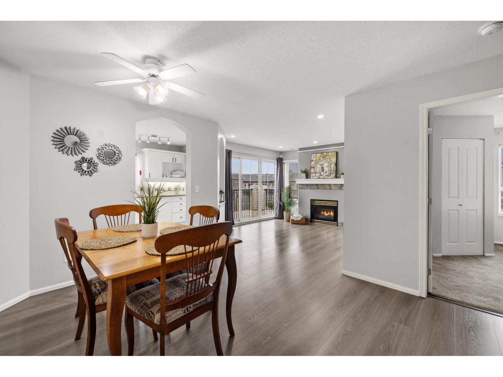 305 6336 197 Street, Langley, British Columbia  V2Y 2T7 - Photo 4 - R3096846