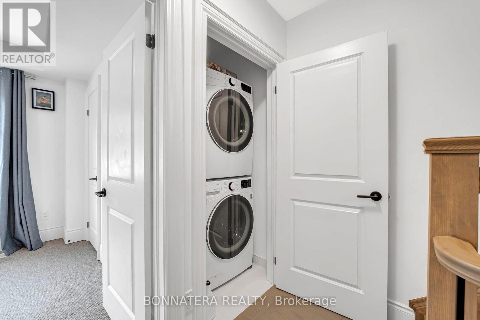 81 - 15 Lunar Crescent, Mississauga, Ontario  L5M 2R6 - Photo 39 - W12872286