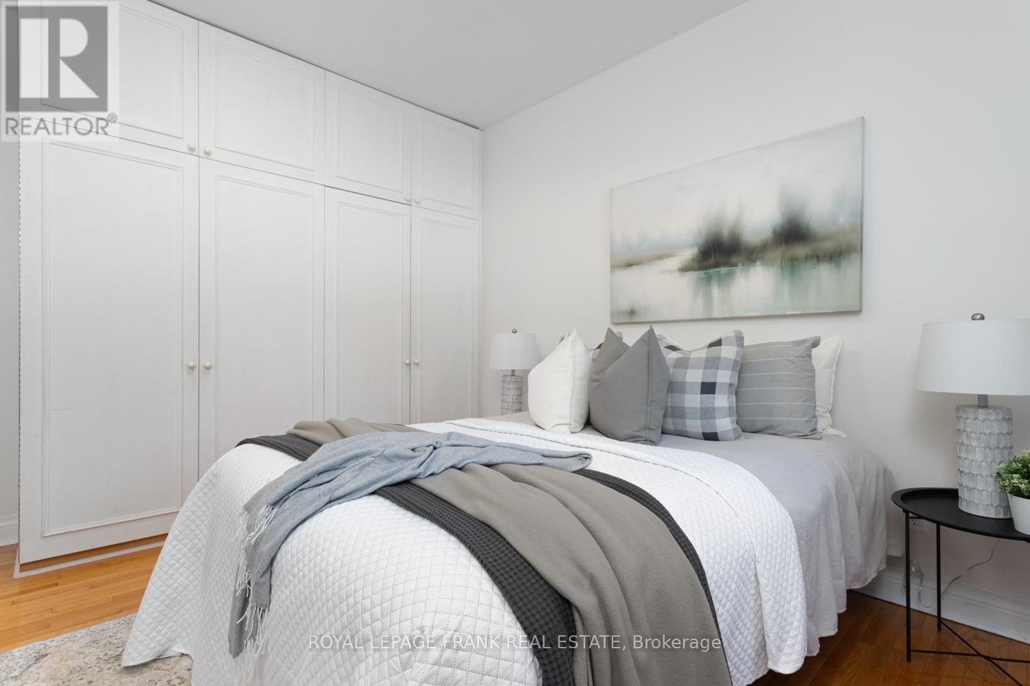 5 Regent Street, Georgina, Ontario  L0E 1N0 - Photo 21 - N12833262