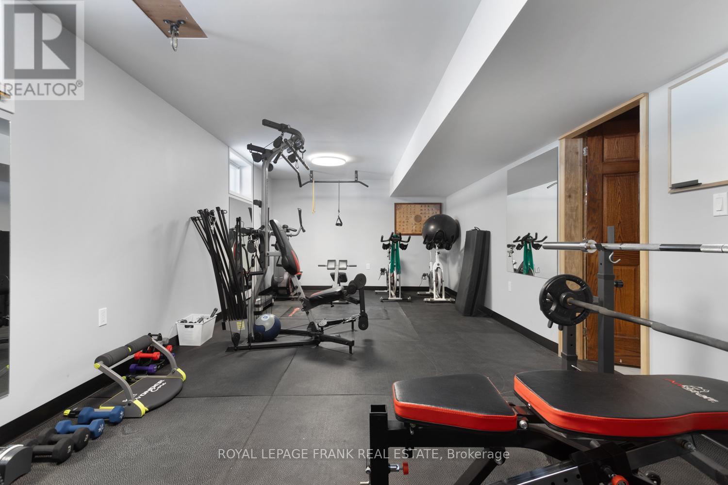 5 Regent Street, Georgina, Ontario  L0E 1N0 - Photo 26 - N12833262