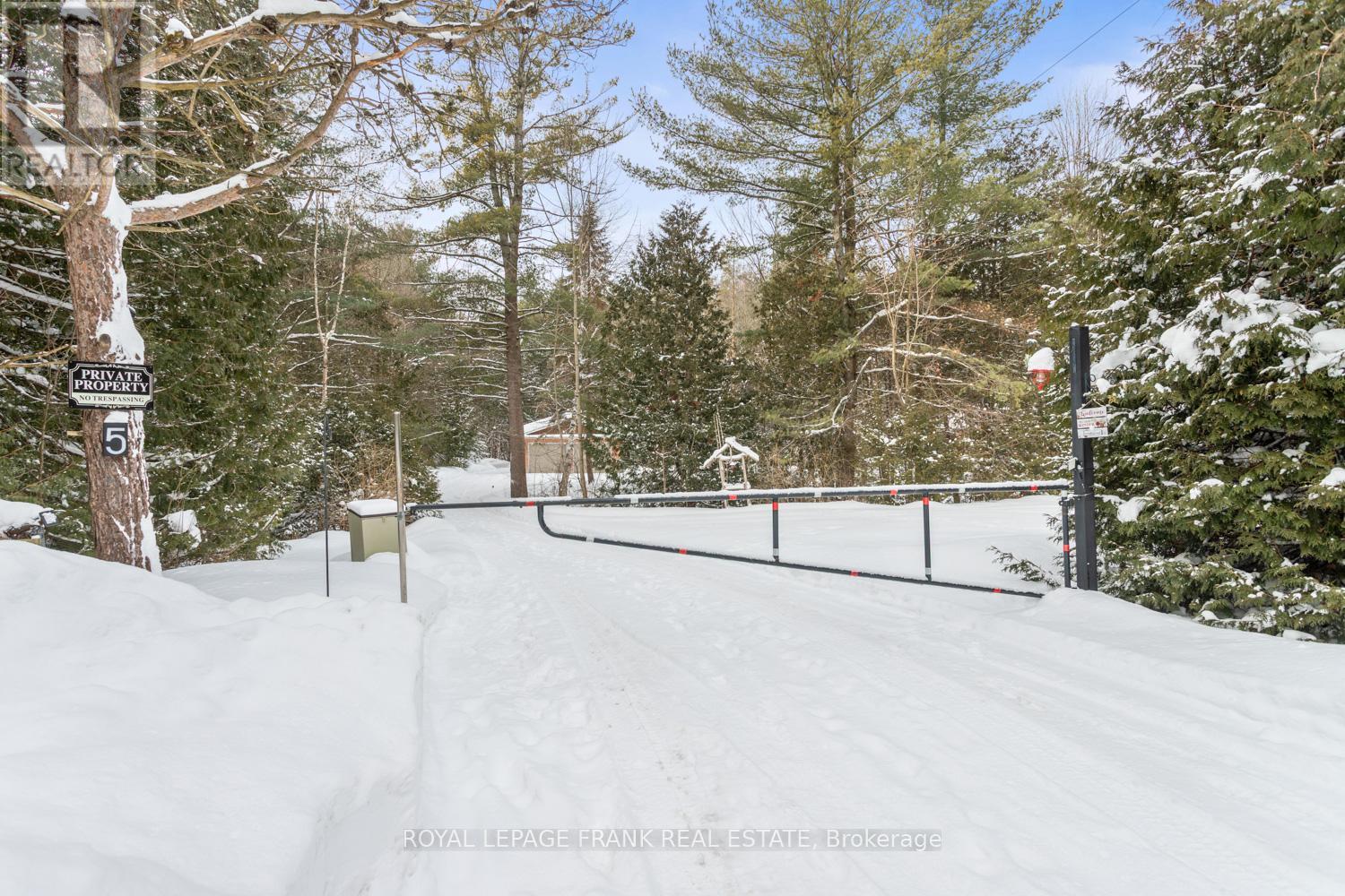 5 Regent Street, Georgina, Ontario  L0E 1N0 - Photo 33 - N12833262