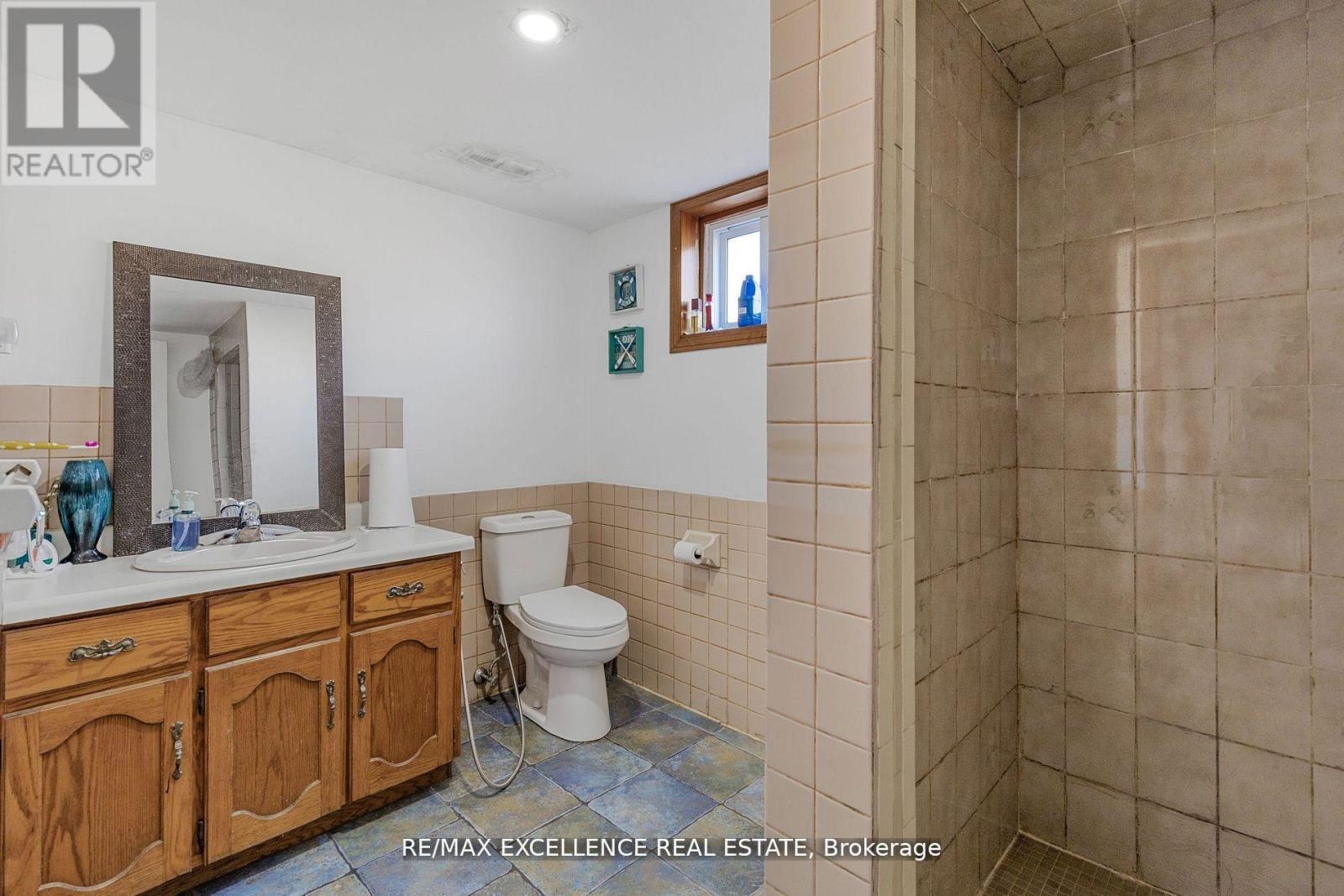 102 Juniper Drive, Hamilton, Ontario  L8E 4G6 - Photo 37 - X12872038