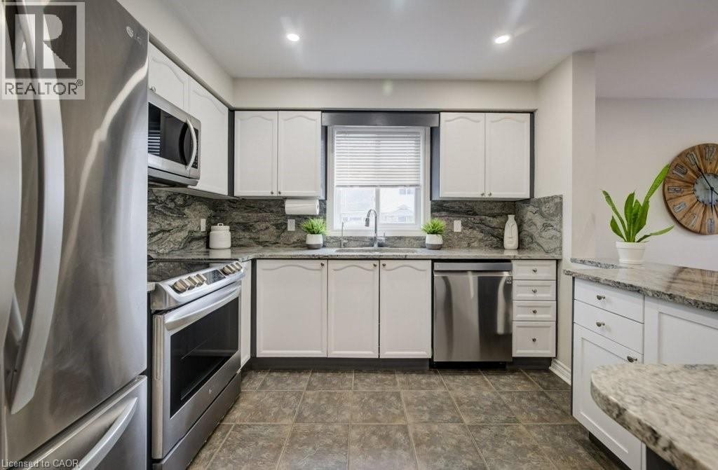 4 King William Court, Cambridge, Ontario  N3C 4J2 - Photo 4 - 40810155