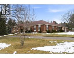 3 PINEHILL Drive, Brantford, Ontario