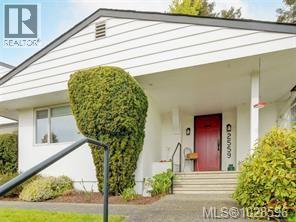 2559 Bermuda Pl, Saanich, British Columbia  V8P 3G2 - Photo 22 - 1028596