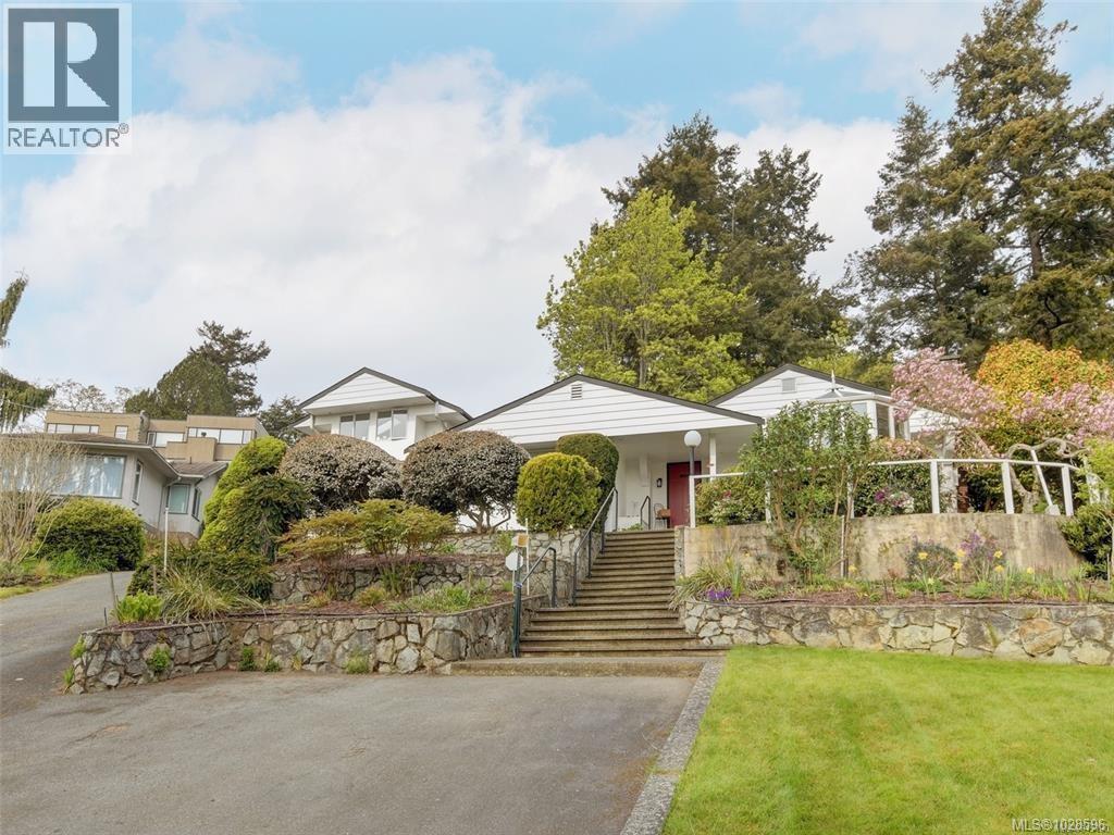 2559 Bermuda Pl, Saanich, British Columbia  V8P 3G2 - Photo 24 - 1028596