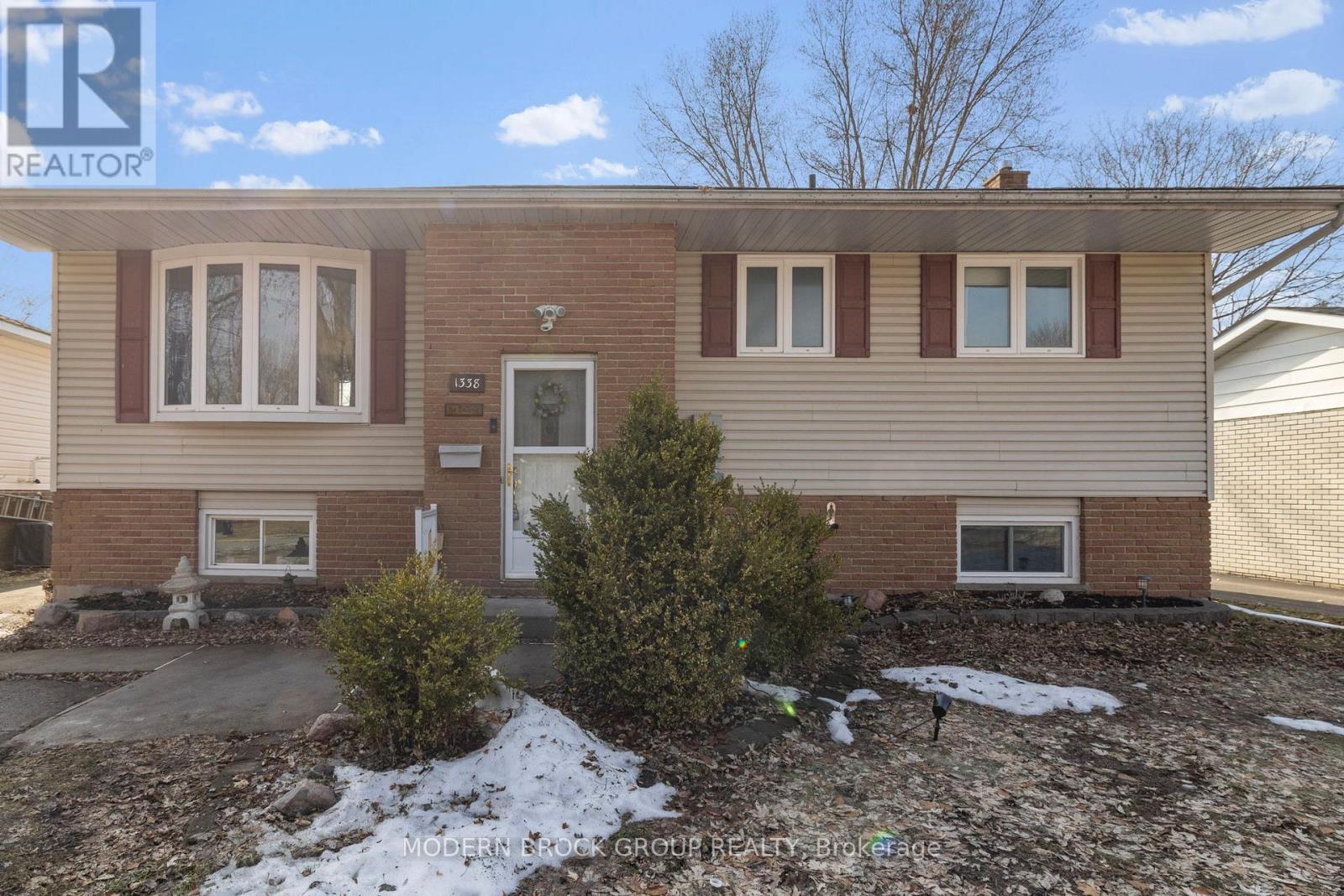 1338 Borden Crescent, Brockville, Ontario  K6V 5X5 - Photo 2 - X12872998