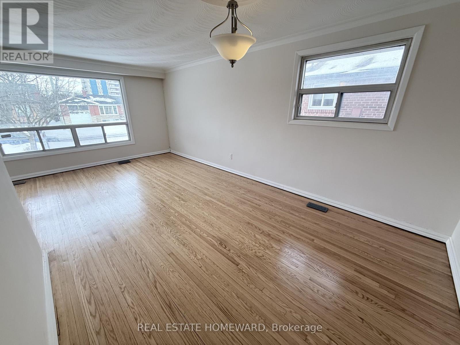 Main - 7 Dunlop Avenue, Toronto, Ontario  M1K 1K8 - Photo 3 - E12797332