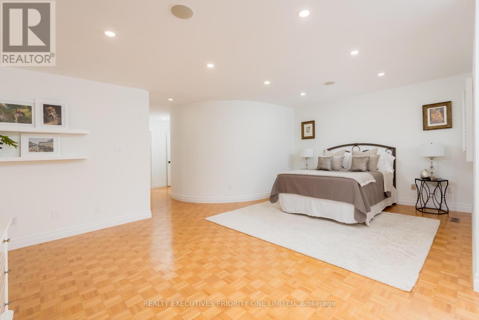 56 Nelson Circle, Newmarket, Ontario  L3X 1R2 - Photo 23 - N12868996