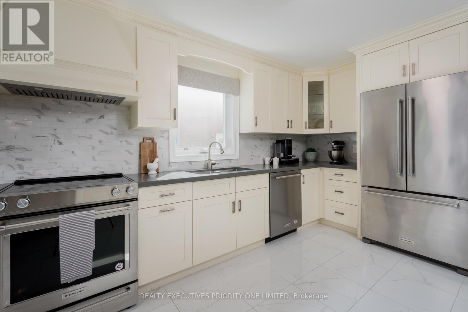 56 Nelson Circle, Newmarket, Ontario  L3X 1R2 - Photo 16 - N12868996