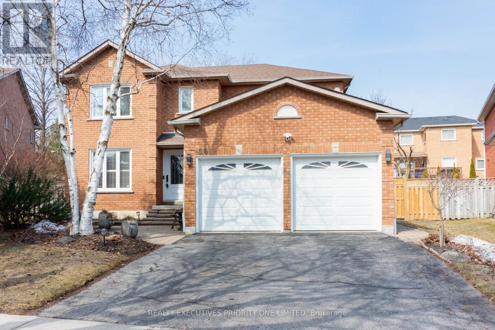 56 NELSON CIRCLE, Newmarket, Ontario