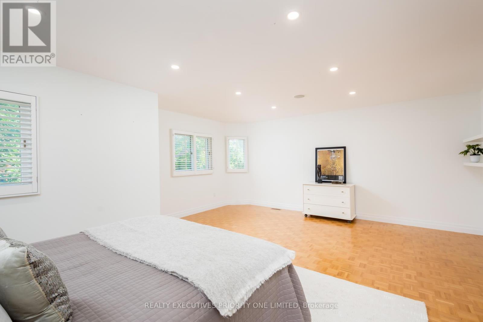 56 Nelson Circle, Newmarket, Ontario  L3X 1R2 - Photo 24 - N12868996