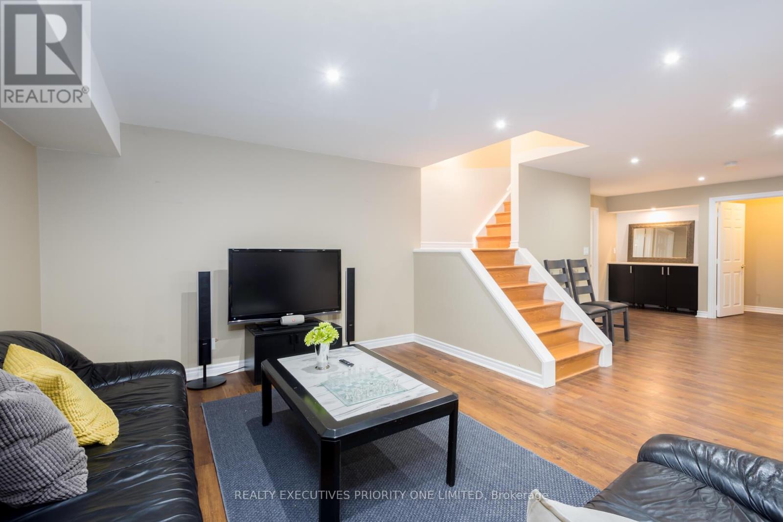 56 Nelson Circle, Newmarket, Ontario  L3X 1R2 - Photo 30 - N12868996