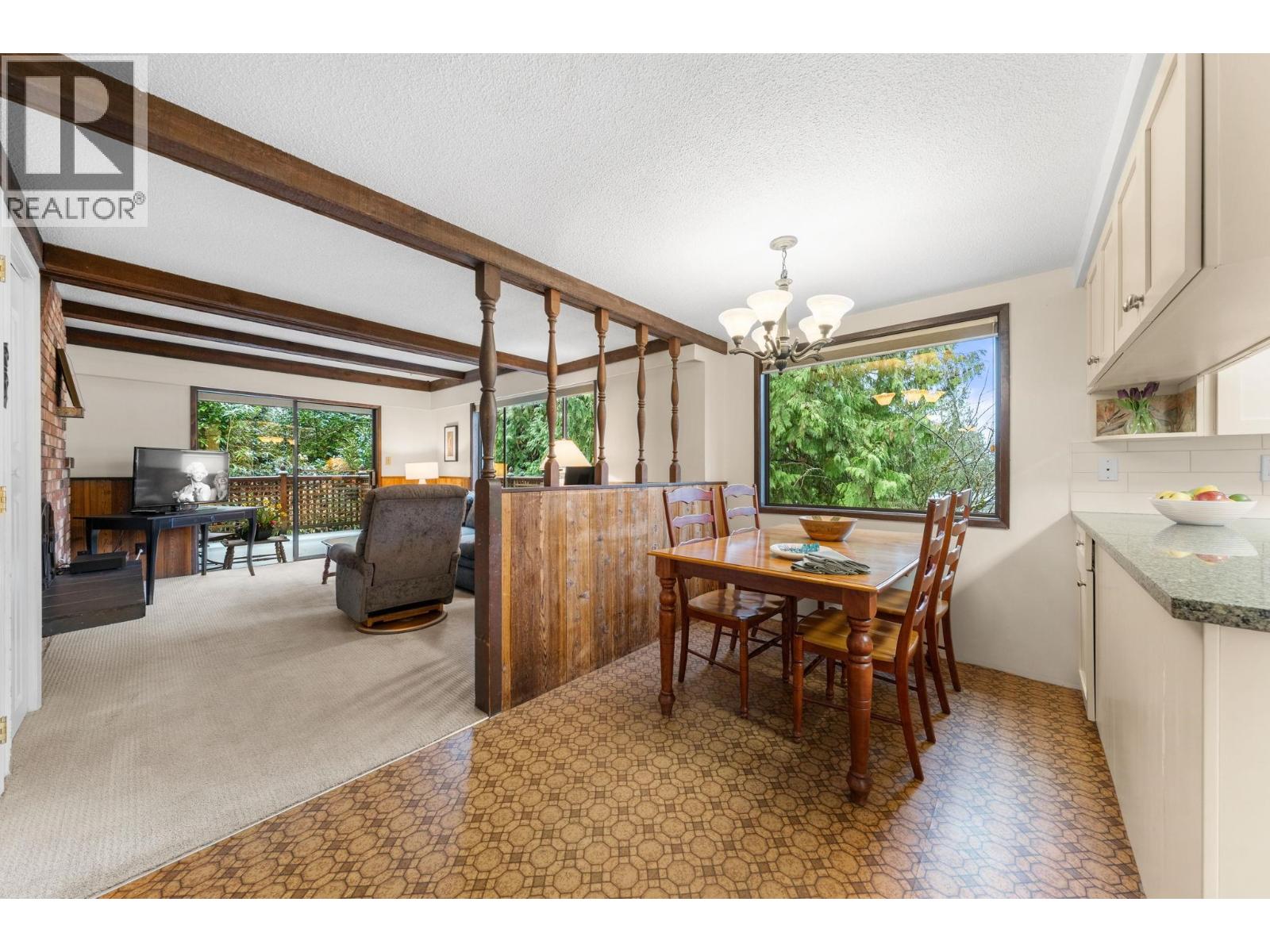 4877 Cedarcrest Avenue, North Vancouver, British Columbia  V7R 3R6 - Photo 10 - R3098858