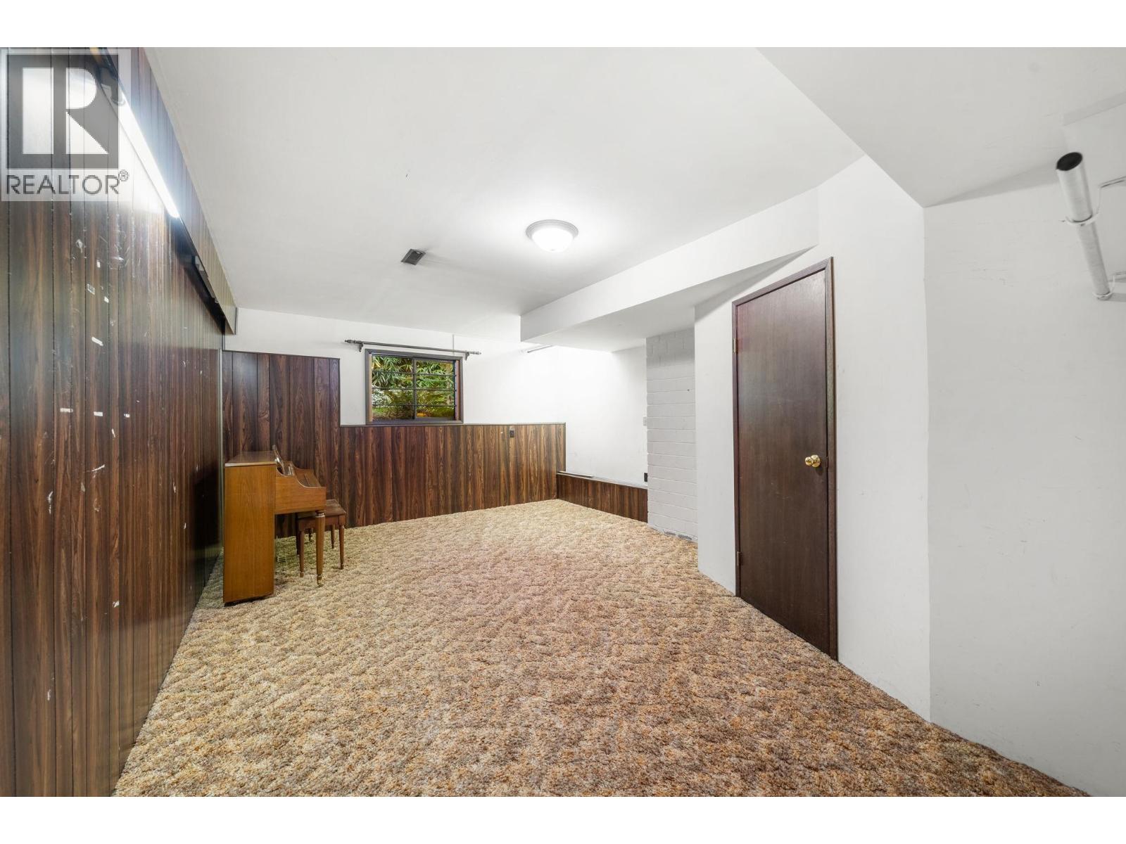 4877 Cedarcrest Avenue, North Vancouver, British Columbia  V7R 3R6 - Photo 34 - R3098858