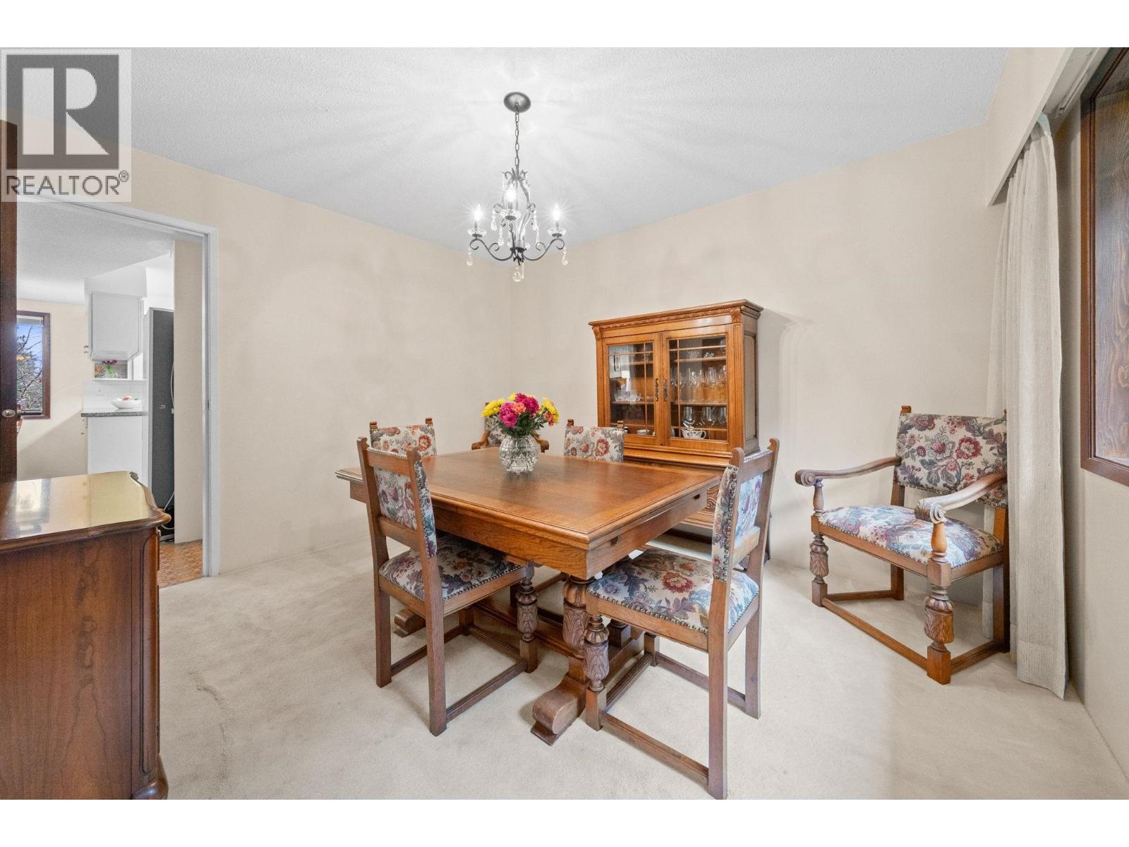 4877 Cedarcrest Avenue, North Vancouver, British Columbia  V7R 3R6 - Photo 7 - R3098858