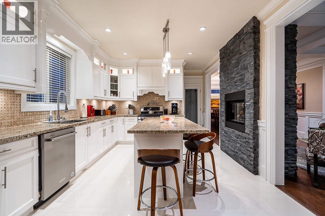 8445 15th Avenue, Burnaby, British Columbia  V3N 1Y1 - Photo 11 - R3098865