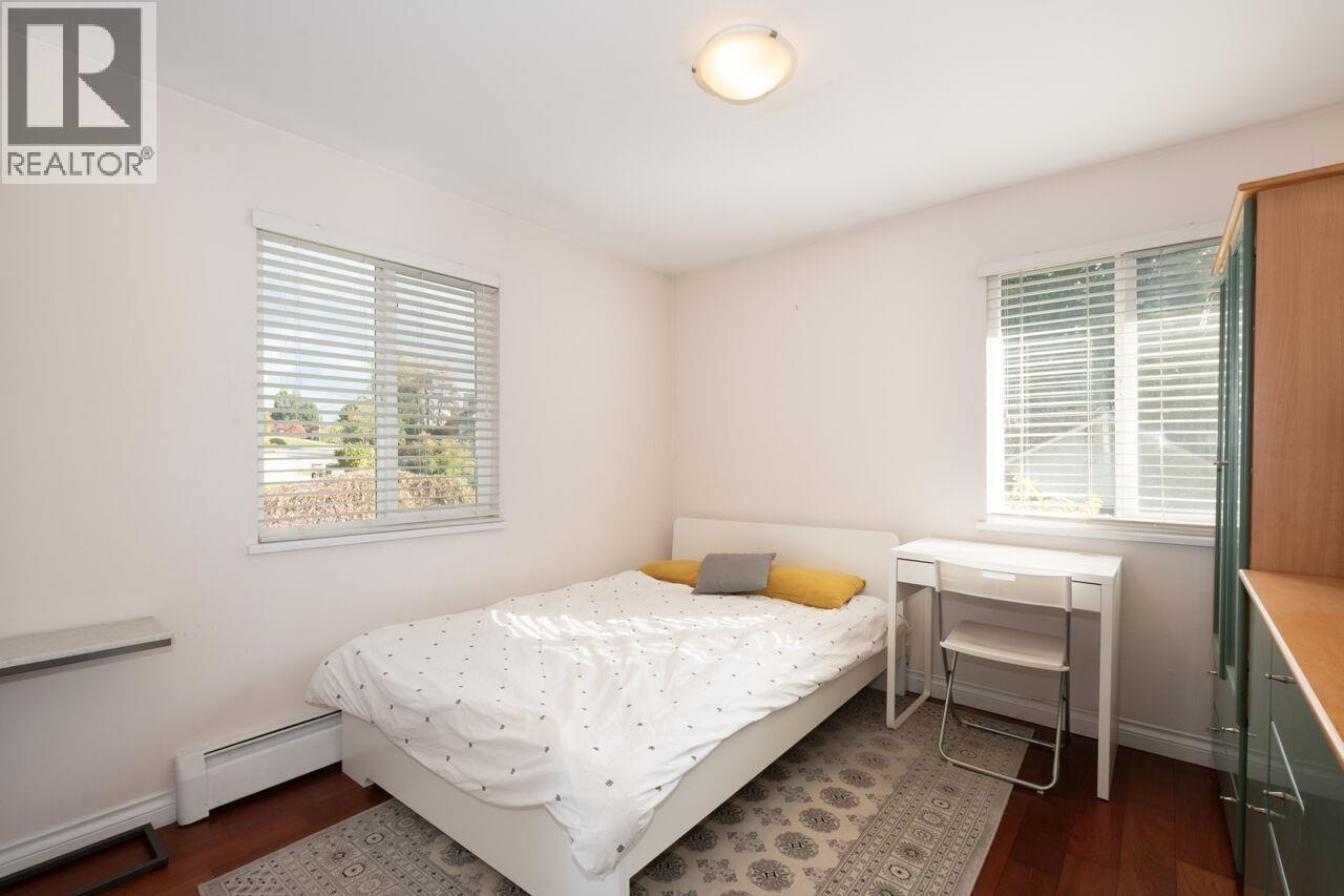 8240 Manson Drive, Burnaby, British Columbia  V5A 2C2 - Photo 23 - R3098870