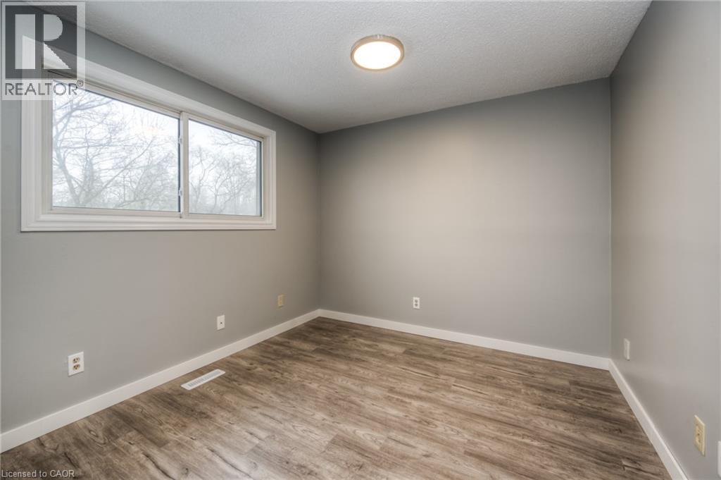 74 Helene Crescent, Waterloo, Ontario  N2L 5E5 - Photo 15 - 40809925
