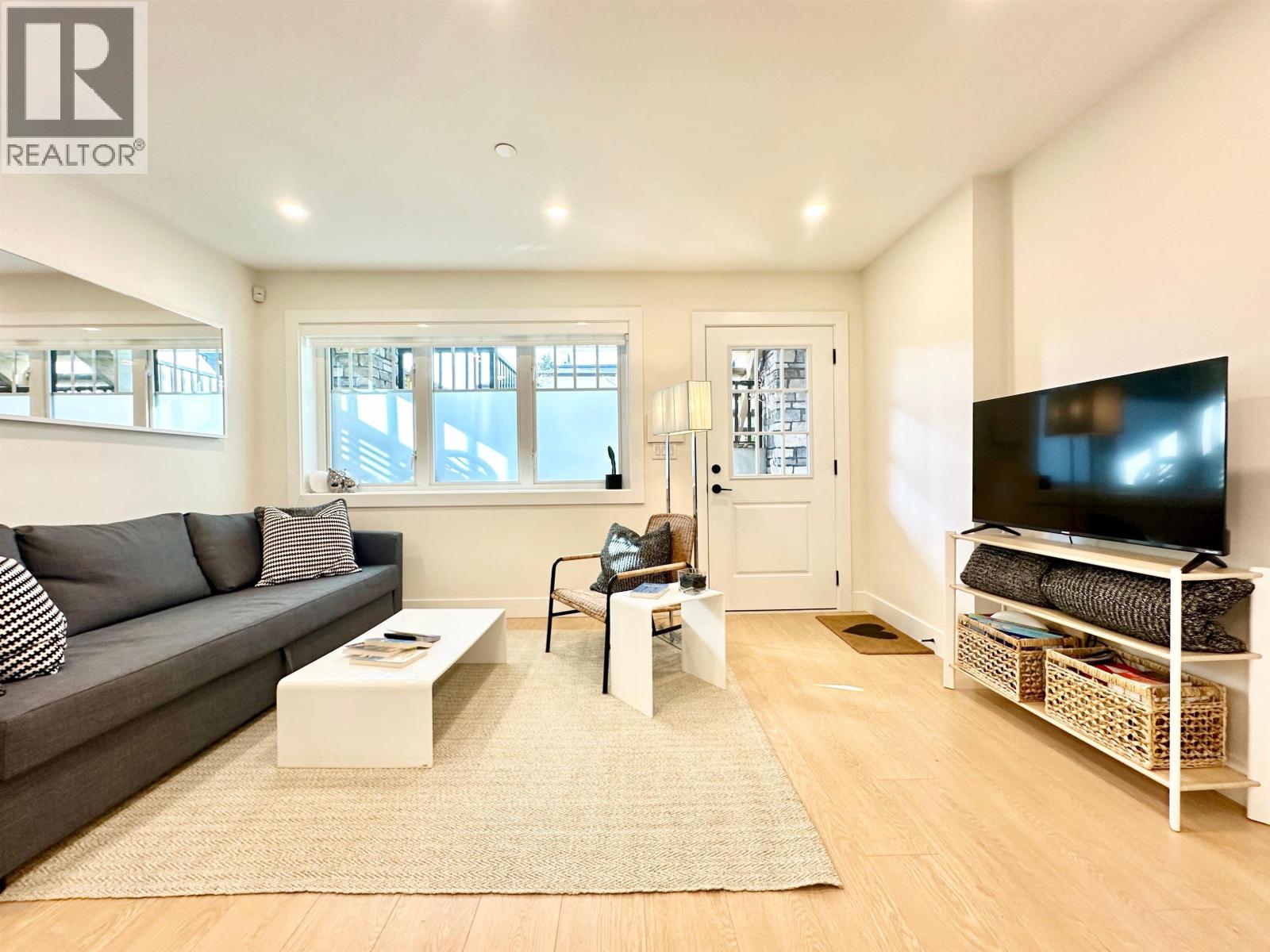 1672 E 15th Avenue, Vancouver, British Columbia  V5N 2G1 - Photo 5 - R3098851