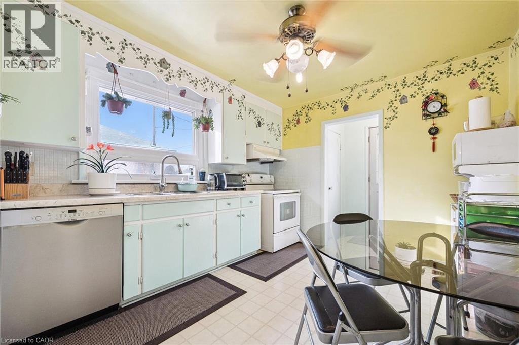 263 East 36th Street, Hamilton, Ontario  L8V 3Z6 - Photo 10 - 40810857