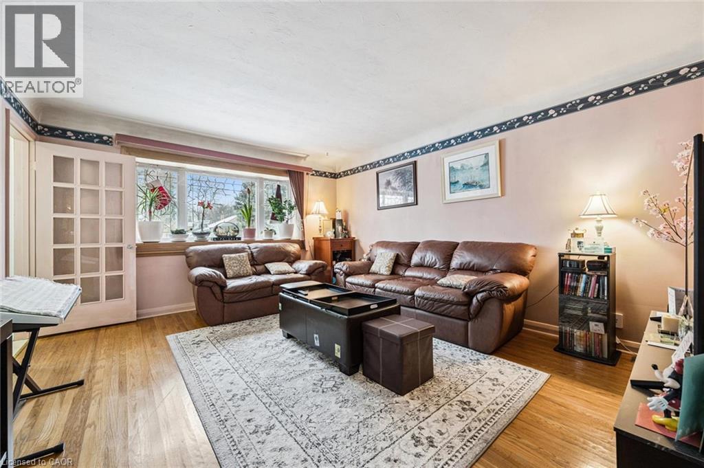 263 East 36th Street, Hamilton, Ontario  L8V 3Z6 - Photo 6 - 40810857